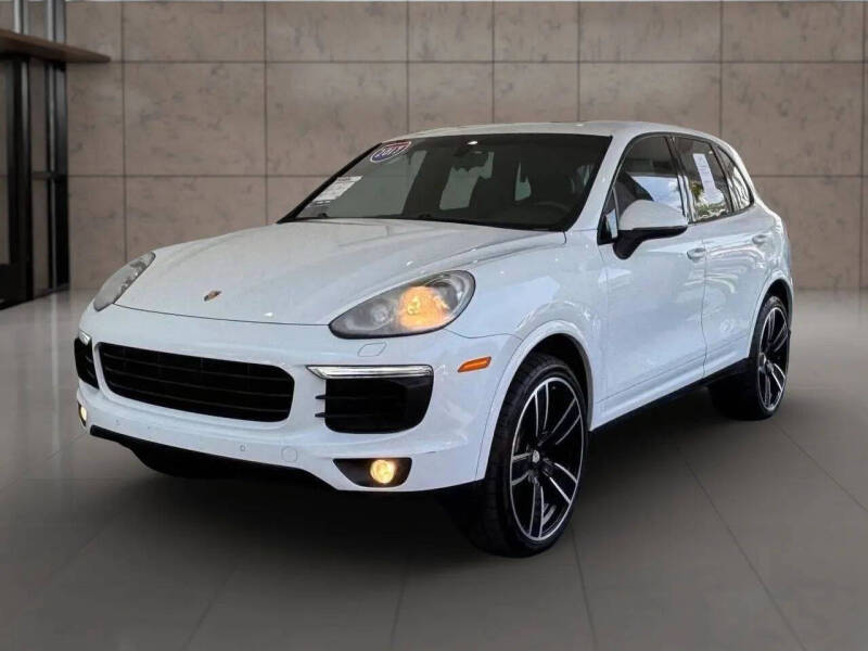 2017 Porsche Cayenne Platinum Edition