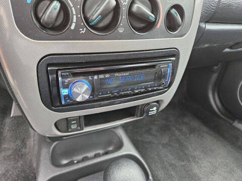 2005 Dodge Neon SXT