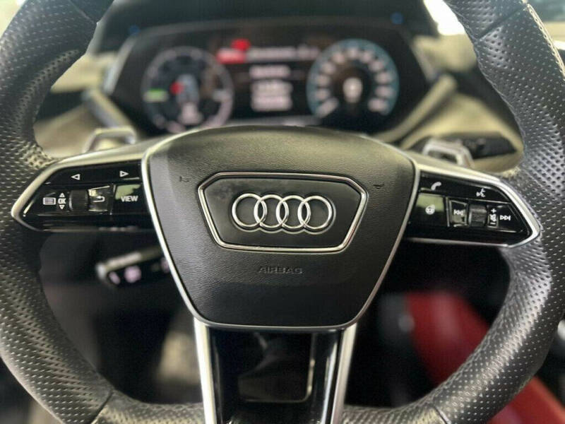 2022 Audi e-tron GT quattro Prestige