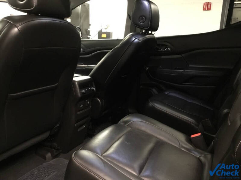 2019 GMC Acadia SLT-1