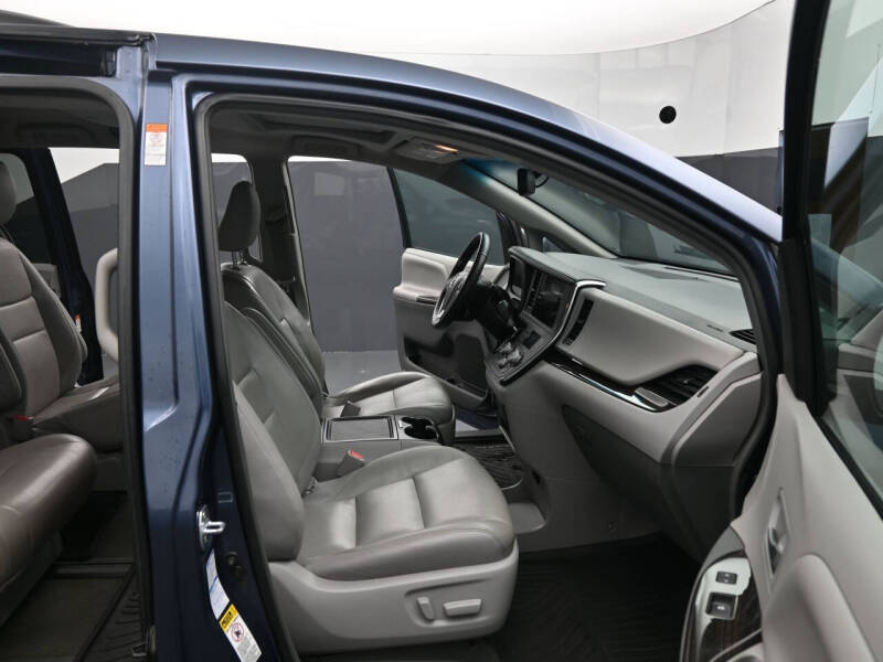 2017 Toyota Sienna