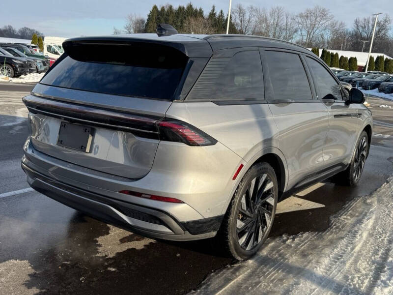 2024 Lincoln Nautilus Reserve