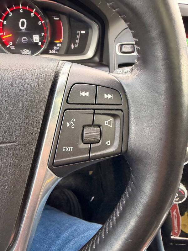 2016 Volvo XC60 T5 Platinum