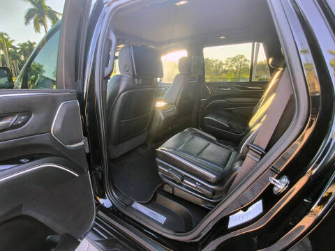 2023 Cadillac Escalade Sport