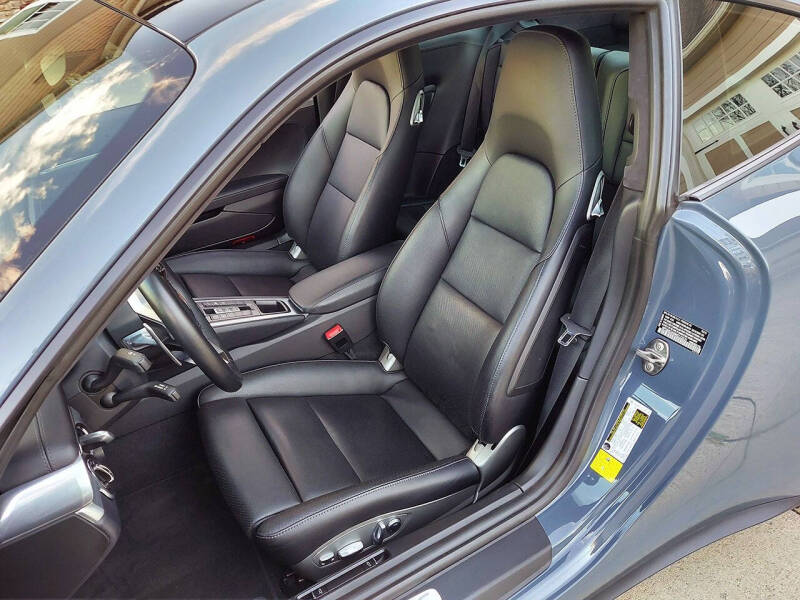 2017 Porsche 911 Carrera 4S