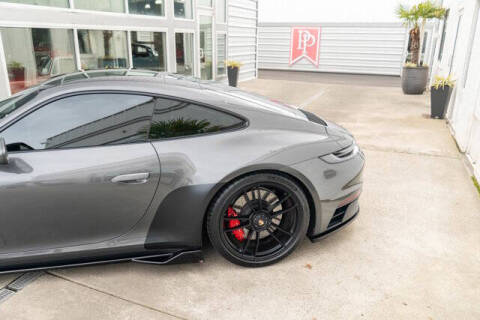 2022 Porsche 911 Carrera 4 GTS