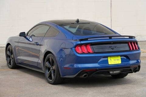 2022 Ford Mustang EcoBoost