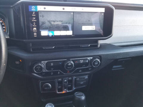 2024 Jeep Gladiator NightHawk