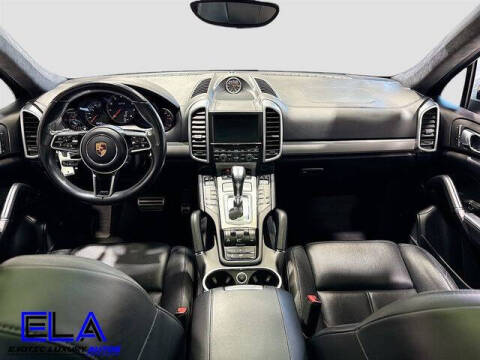 2016 Porsche Cayenne GTS