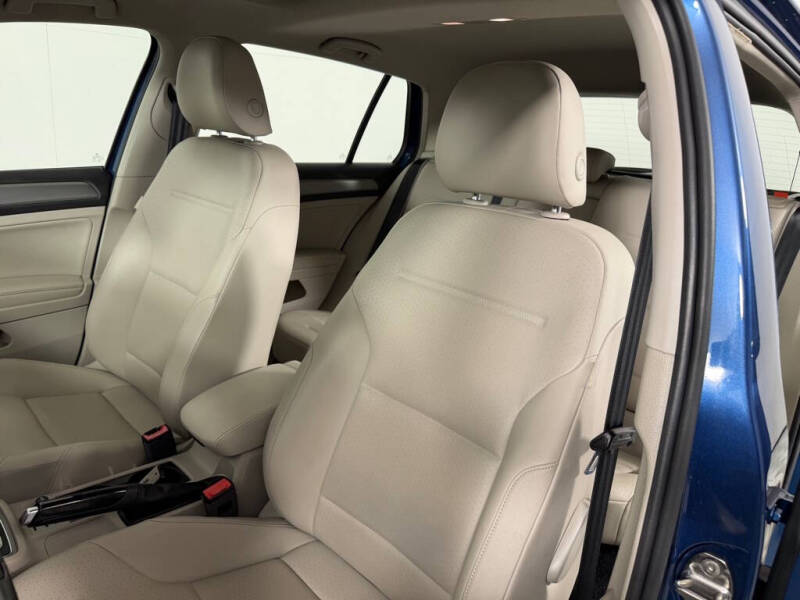 2017 Volkswagen Golf TSI SE