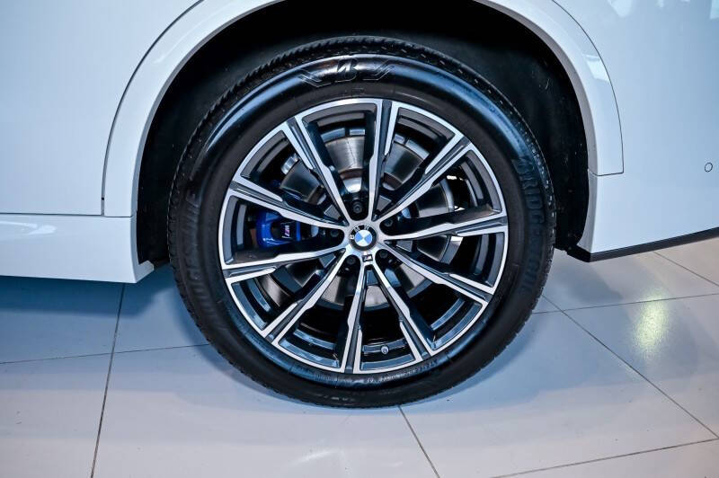 2022 BMW X5 M50i