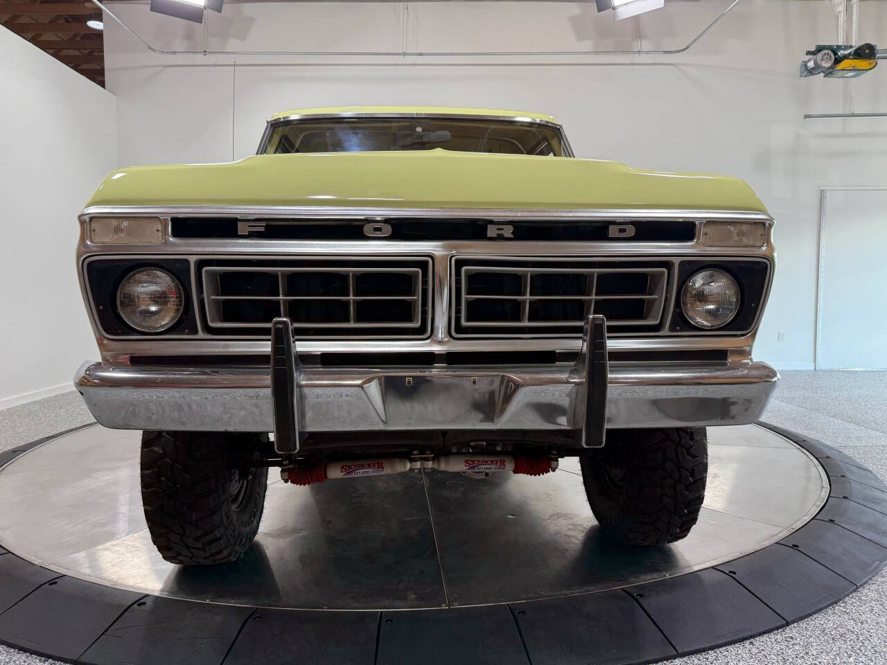 1976 Ford F-250 3