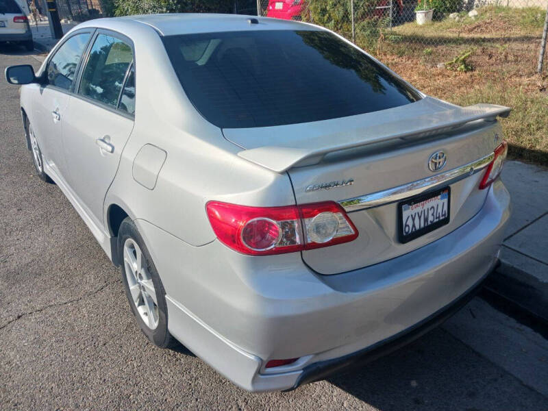 2013 Toyota Corolla S photo 3