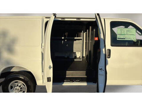 2025 Chevrolet Express 2500