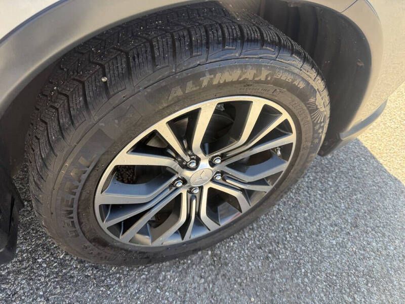 2016 Mitsubishi Outlander SE