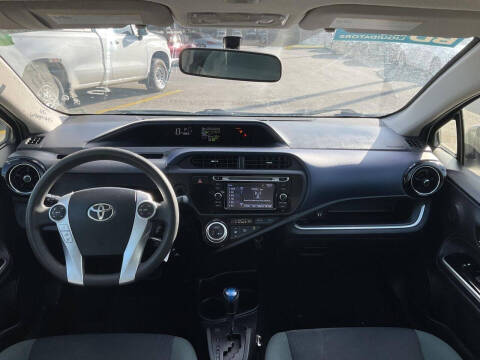 2016 Toyota Prius c Two