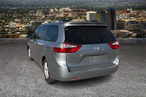 2017 Toyota Sienna LE 8-Passenger