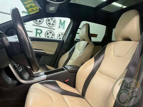 2013 Volvo XC60 T6 R-Design Platinum