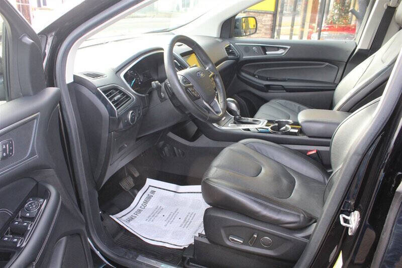 2017 Ford Edge Titanium