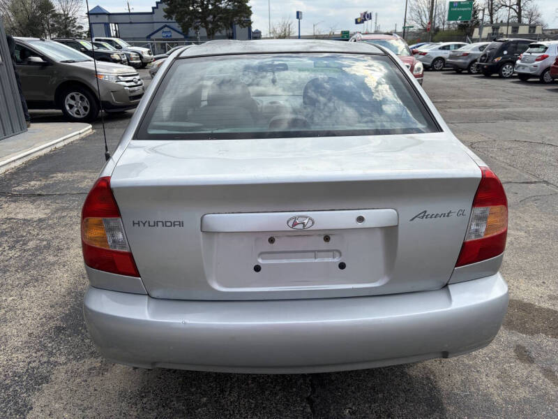 2002 Hyundai Accent GL