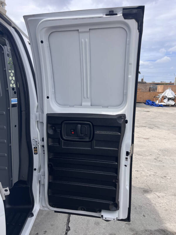 2020 Chevrolet Express 2500