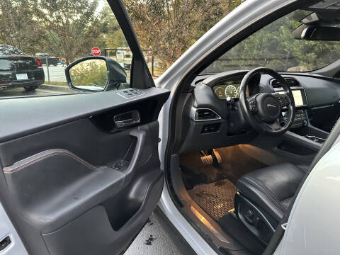 2017 Jaguar F-PACE 35t Prestige