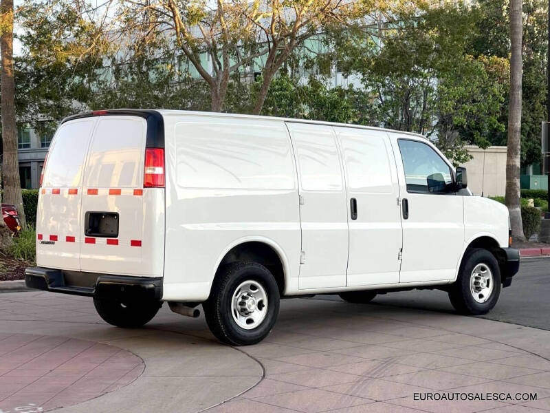 2021 Chevrolet Express 2500