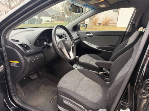 2012 Hyundai Accent GS