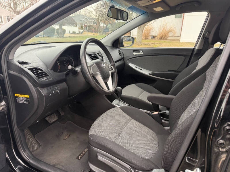 2012 Hyundai Accent GS