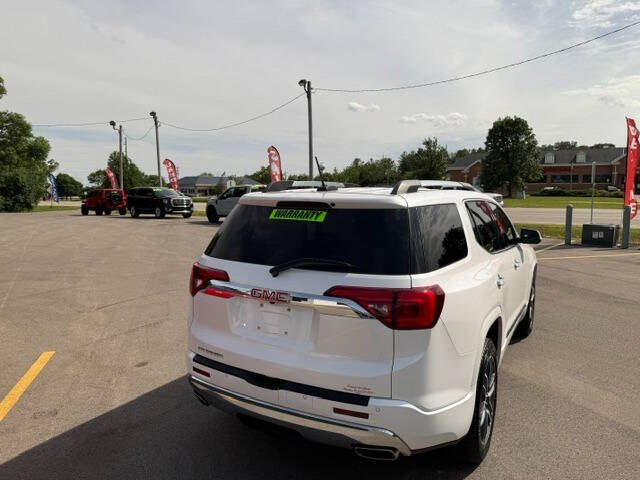 2017 GMC Acadia Denali