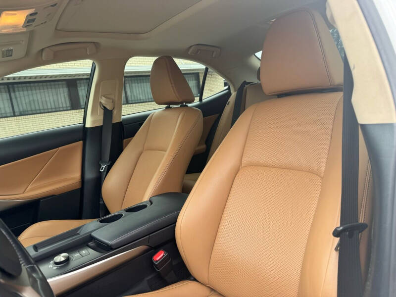 2016 Lexus IS 300