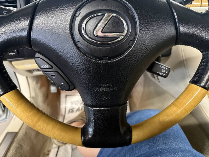 2005 Lexus SC 430