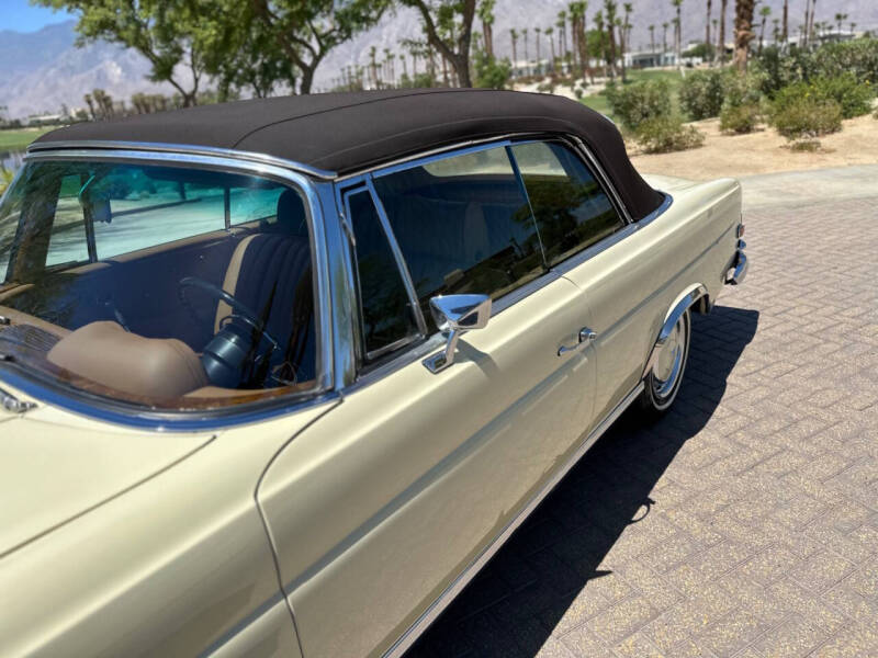 1969 Mercedes-Benz 280-Class