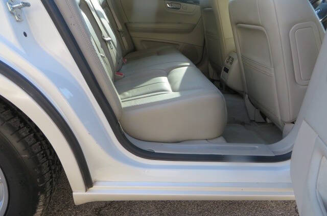 2010 Cadillac DTS Luxury Collection