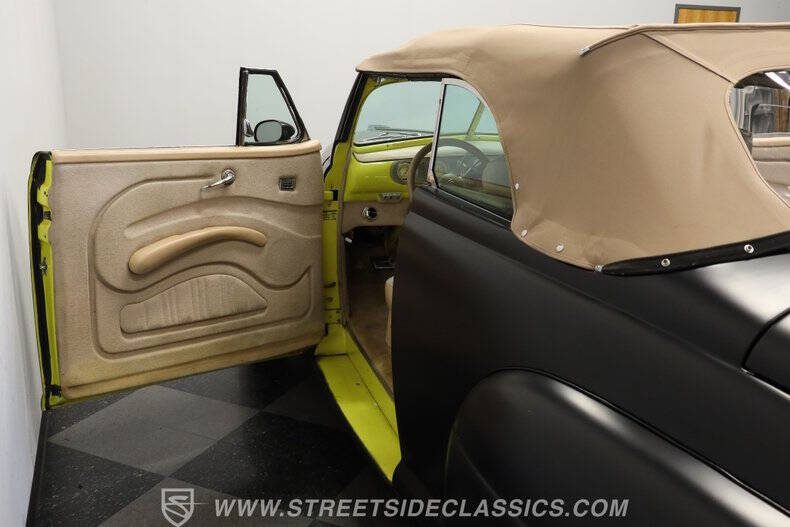 1946 Ford Deluxe
