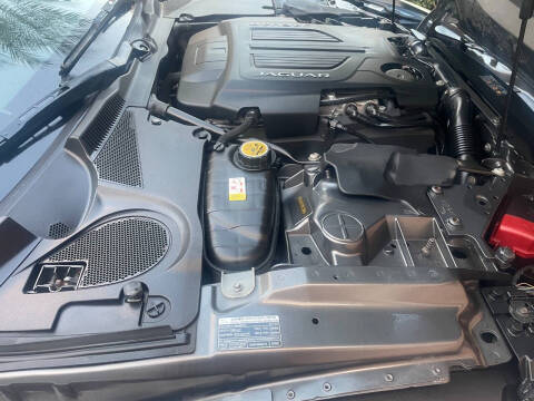 2016 Jaguar F-TYPE R