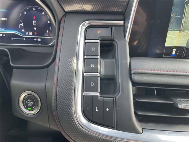 2024 Chevrolet Suburban RST