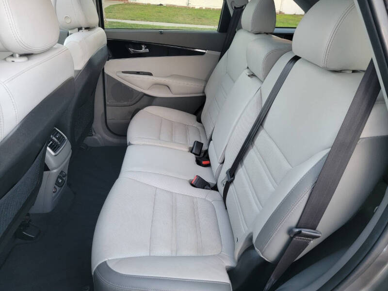 2016 Kia Sorento SX V6