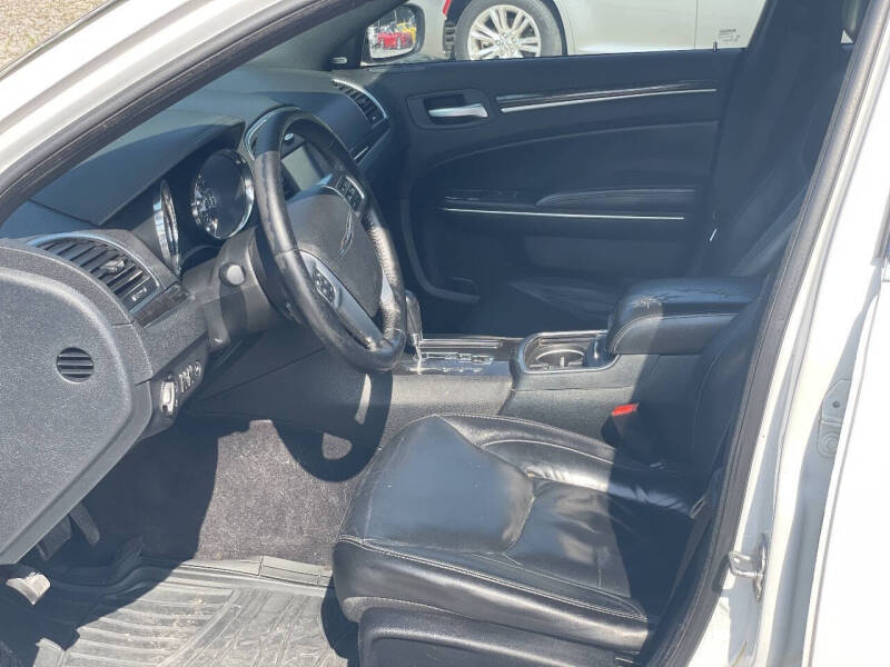 2011 Chrysler 300 Limited