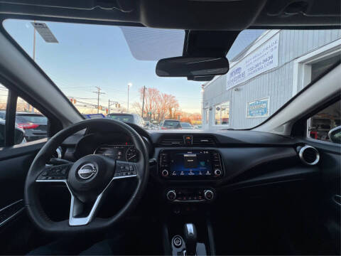 2024 Nissan Versa SR