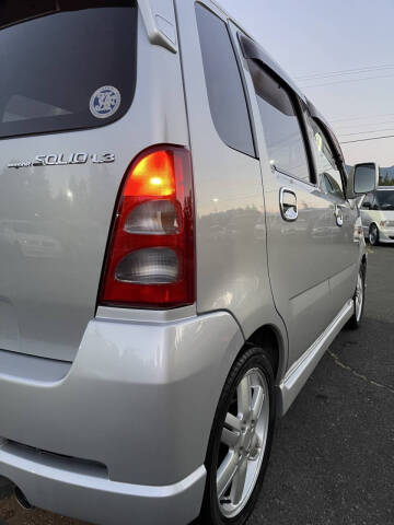 2001 Suzuki Solio