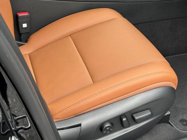 2025 VinFast VF8 Plus