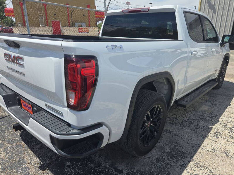 2025 GMC Sierra 1500 Elevation Standard