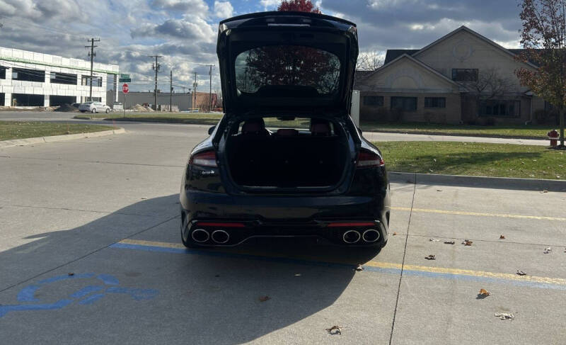 2022 Kia Stinger GT1