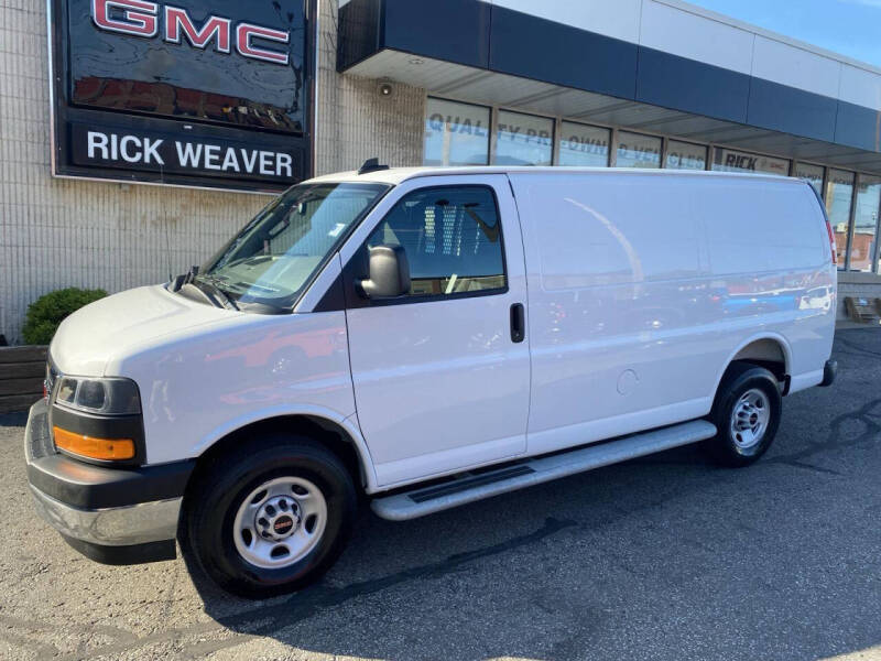 2025 GMC Savana 2500
