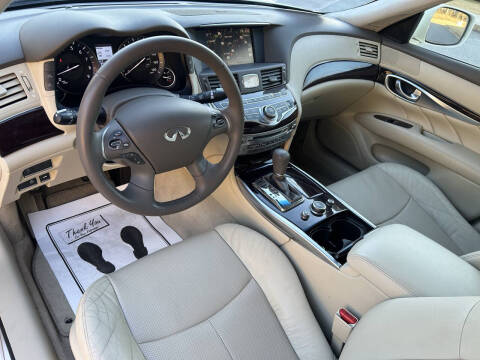 2012 Infiniti M37