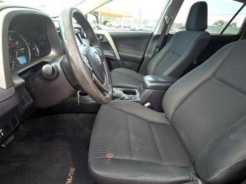 2016 Toyota RAV4 LE