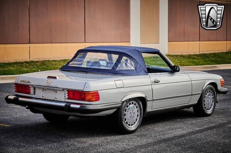 1988 Mercedes-Benz 560-Class 560 SL