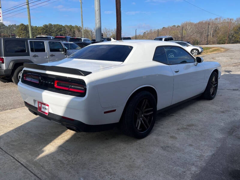 2016 Dodge Challenger SXT