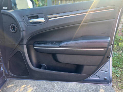 2011 Chrysler 300 Limited